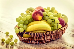 apples-bananas-basket-235294