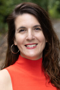 Holly-White—Profile-Photo69